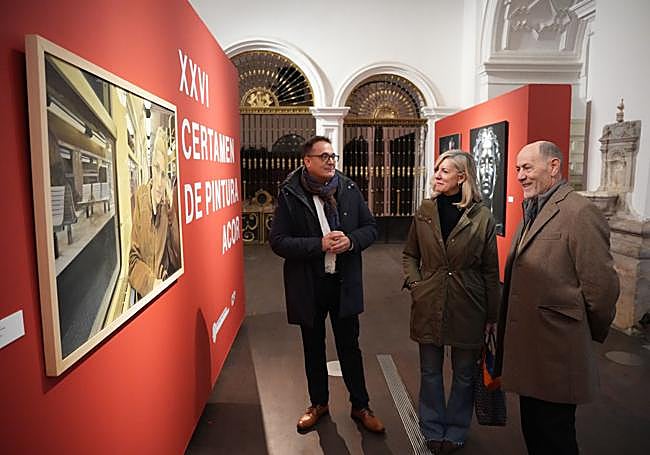 José Luis Domínguez, director de ACOR; la concejala de Educación y Cultura, Irene Carvajal, y el presidente de la cooperativa azucarera, Jesús Posadas.